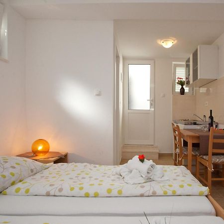 Downtown Spalato Private Rooms Екстер'єр фото