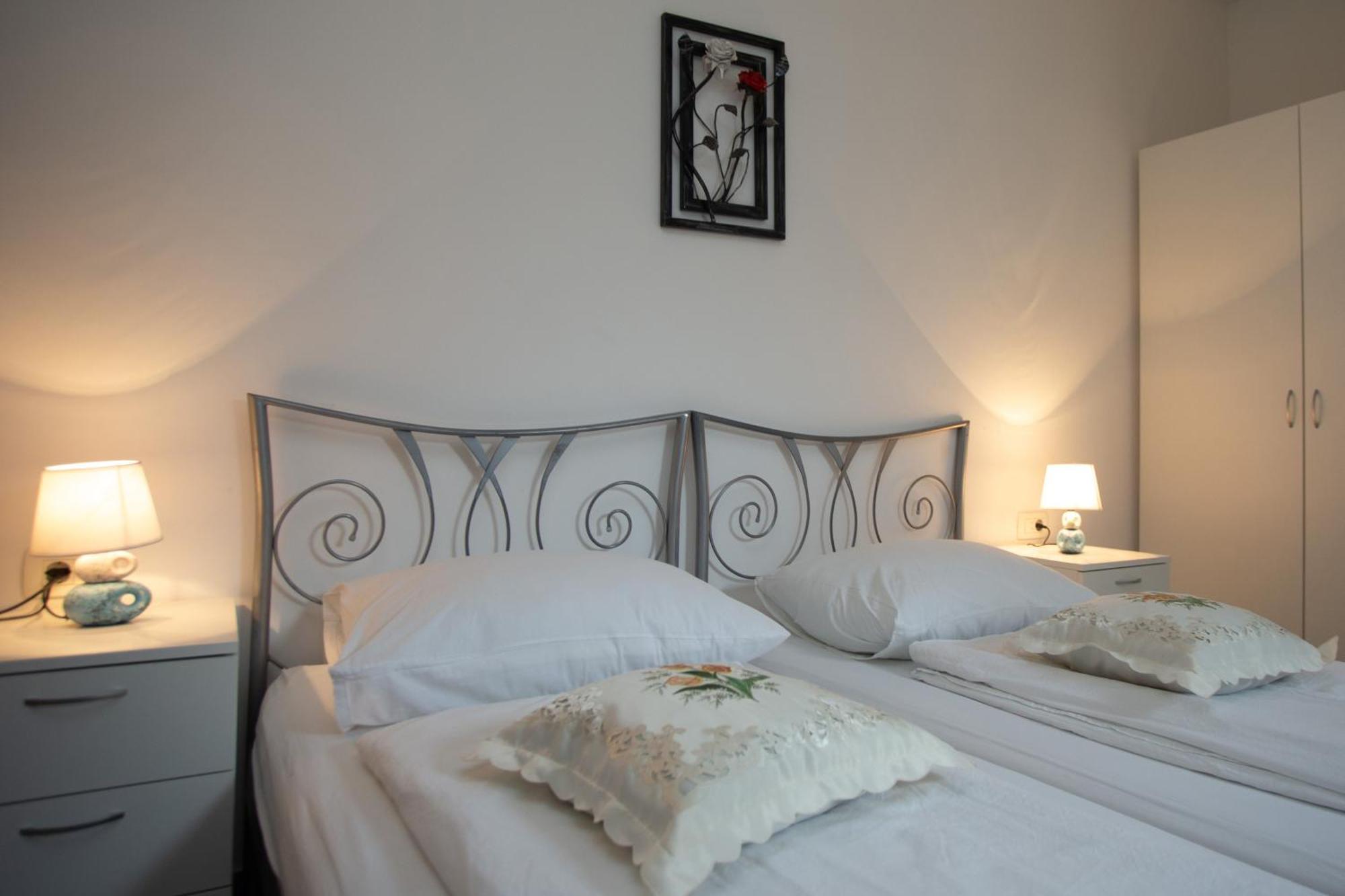 Downtown Spalato Private Rooms Екстер'єр фото